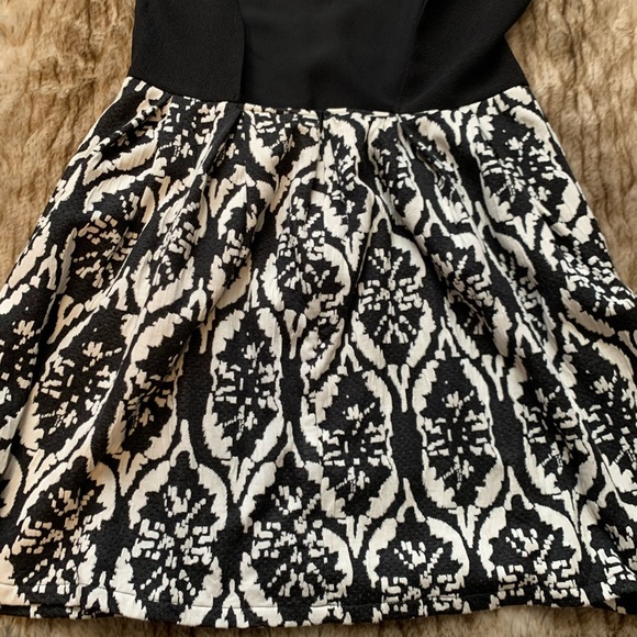 Lovers + Friends Open-Back, Cap Sleeve Mini Dress - Picture 6 of 7